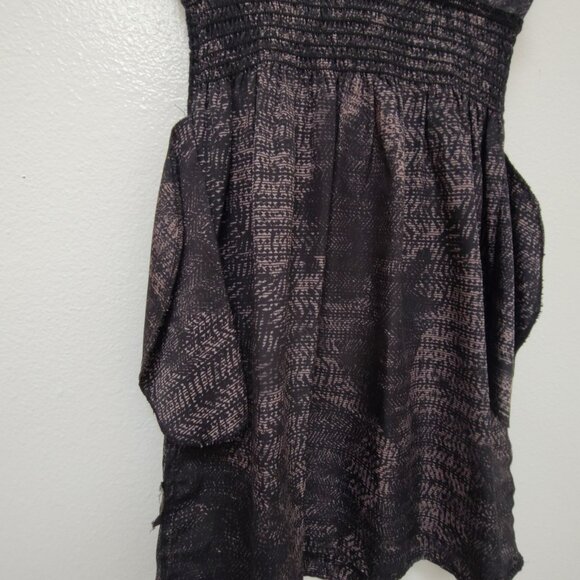 Guess V-Neck Sleeveless Dress Small – Lightweight, Elastic Waist, Short Length - Picture 16 of 16